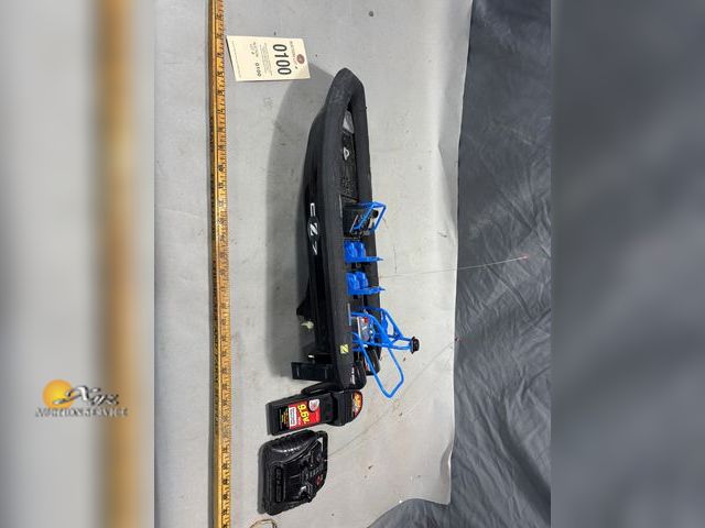 Lot 83-0100 - New Bright RC Remote Controlled Boat