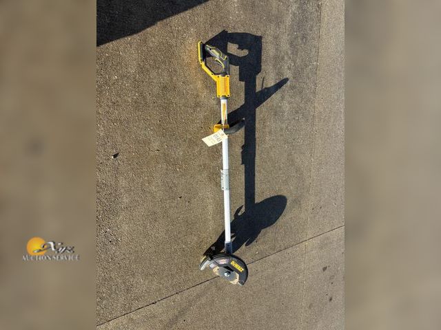 Lot 83-0143 - DeWALT DCED400 Edger