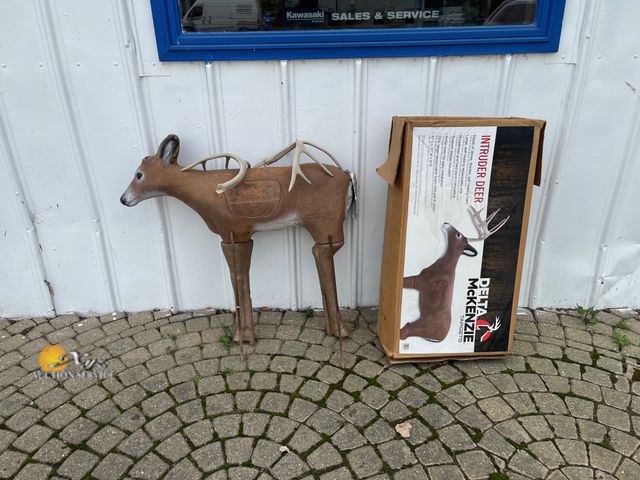 Lot 83-3100 - 3D Target/Decoy