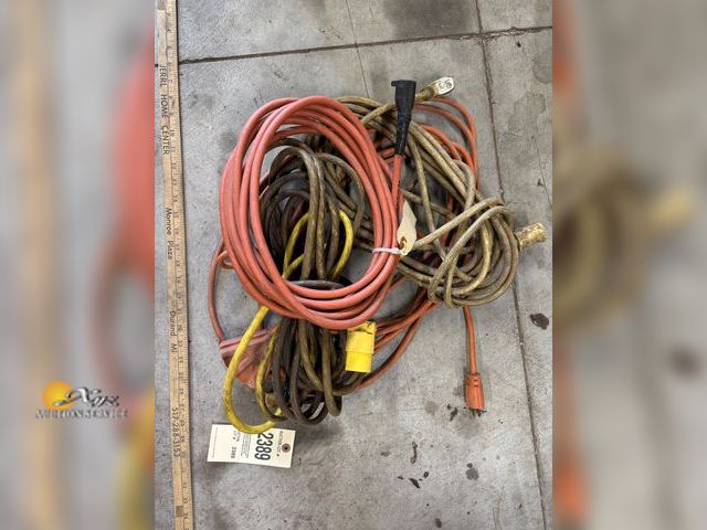 Lot 83-2389 - Lot of Extension Cords