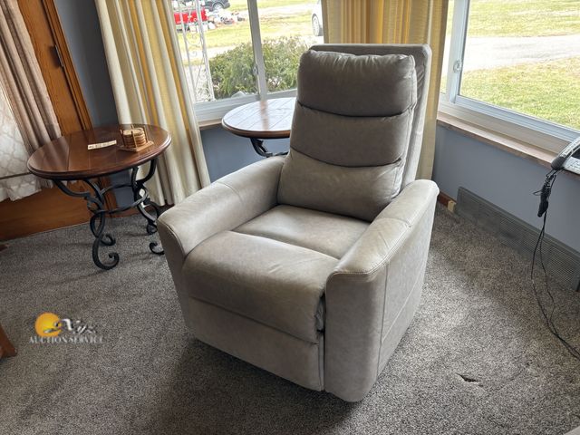 Lot 83-1001 - Electric Powered Power Wall Hugger Recliner Chair