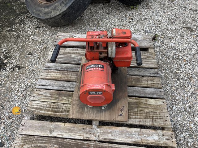 Lot 83-1012 - Homelite Generator
