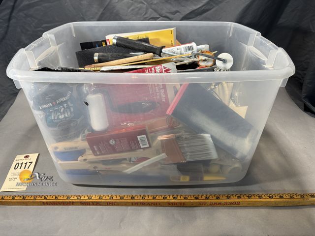 Lot 83-0117 - Lot of Painting Supplies