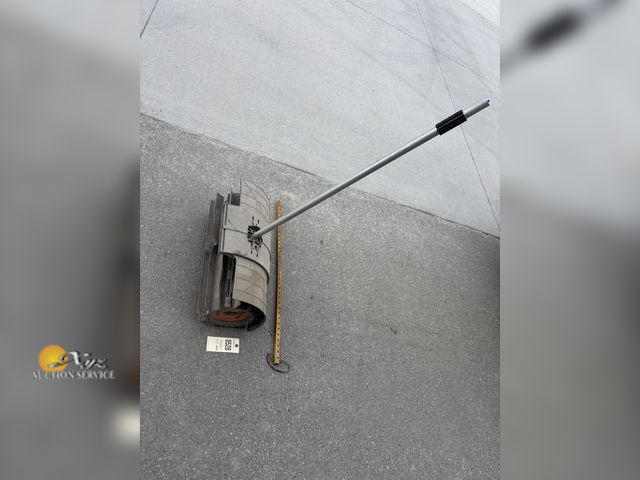 Lot 83-0528 - Stihl Power Broom