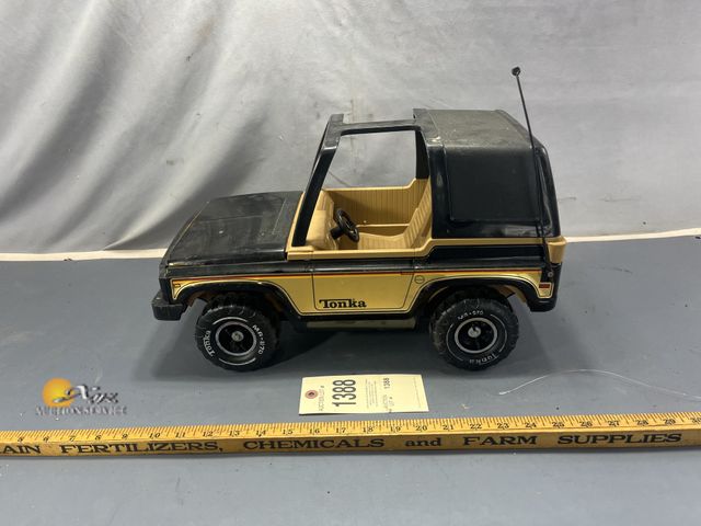 Lot 83-1388 - Vintage Tonka Jeep