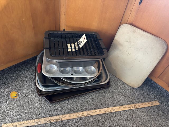 Lot 83-2050 - Lot of Baking Sheets