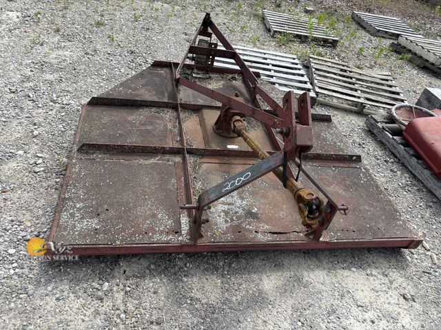 Lot 83-2000 - 6ft Brush Hog 3pt