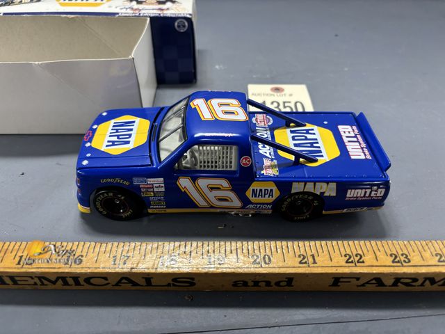 Lot 83-1350 - NAPA 1:24 Scale Race Truck