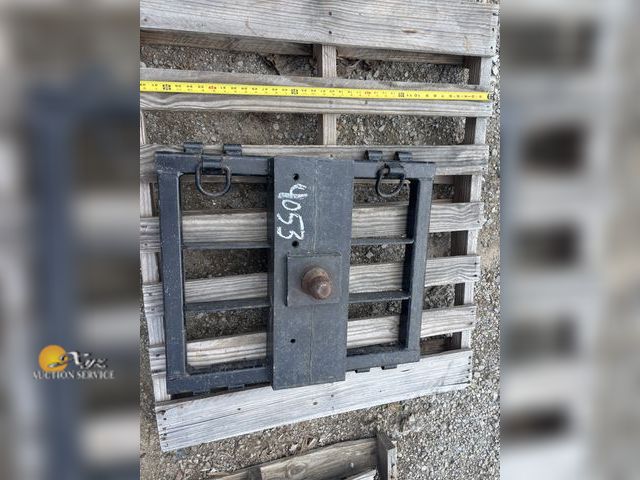 Lot 83-4053 - Gooseneck Hitch