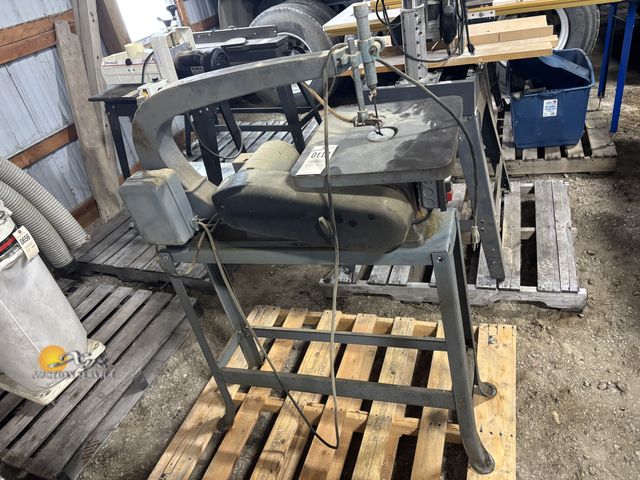 Lot 83-0112 - Rockwell/Delta 24" Scroll Saw 40-416