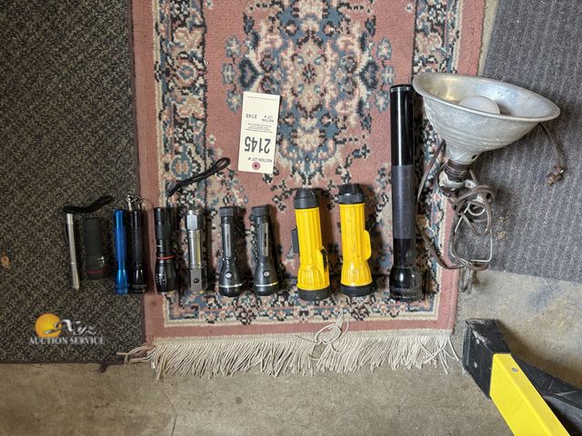 Lot 83-2145 - Lot of Flashlights