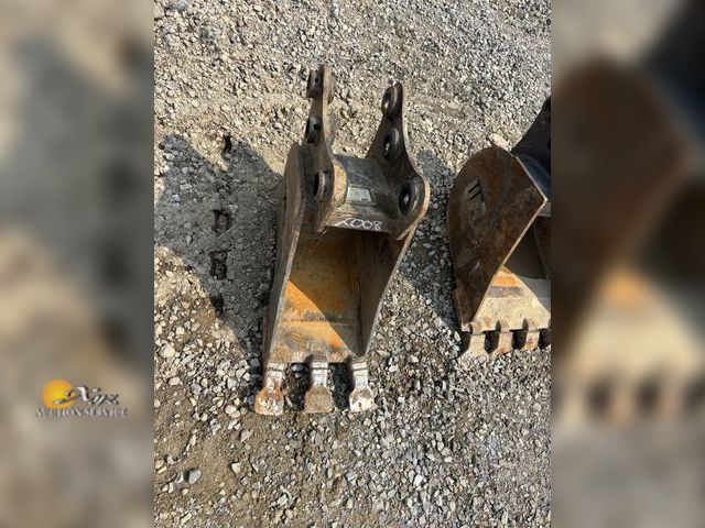 Lot 83-2008 - WB 11-inch Excavator Bucket