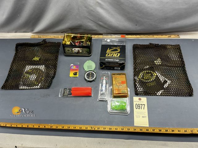 Lot 83-977 - Miscellaneous Bow Accessories