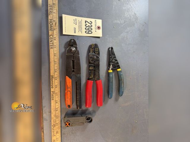 Lot 83-2399 - Lot of Electrical Tools