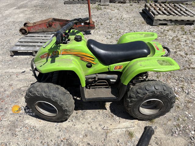 Lot 83-1009 - Arctic Cat  Kids  Quad 4-Wheeler