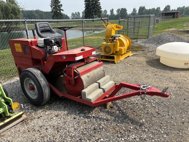 Lot 83-2005 - Asphalt Roller