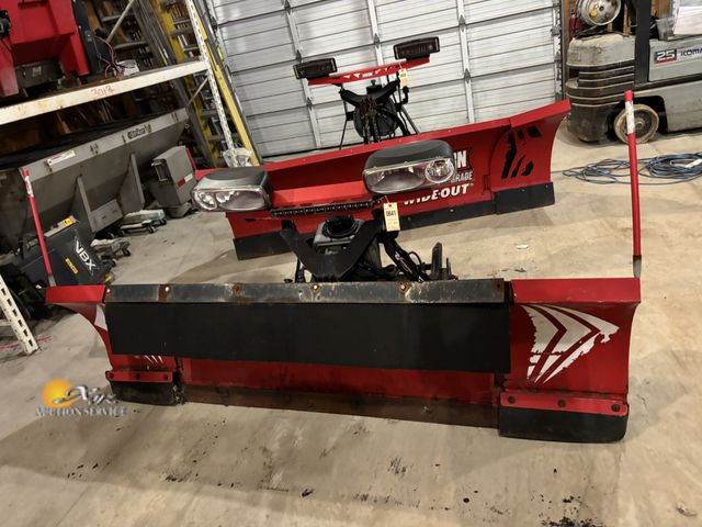Lot 83-0641 - Western 8ft-10ft Wideout Snow Plow