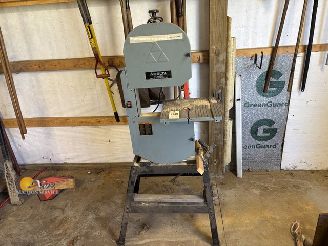 Lot 83-2349 - Delta 12" Band Saw