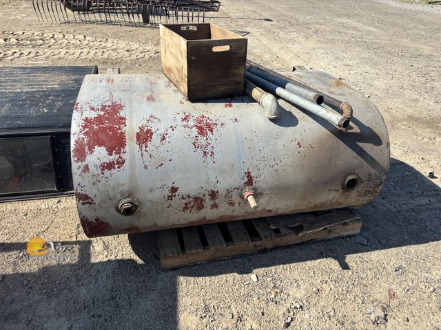 Lot 83-1034 - 275 Gallon Fuel Tank