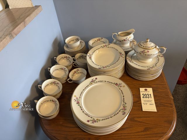 Lot 83-2031 - Lot of Lamberton "Doris" Ivory China Made in USA