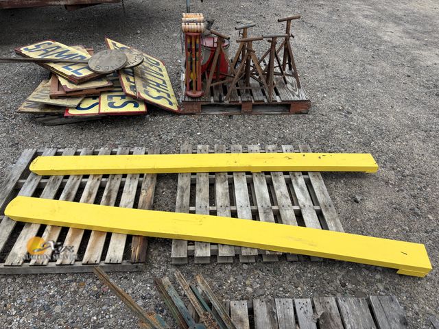 Lot 83-1069 - 8ft Fork Extensions