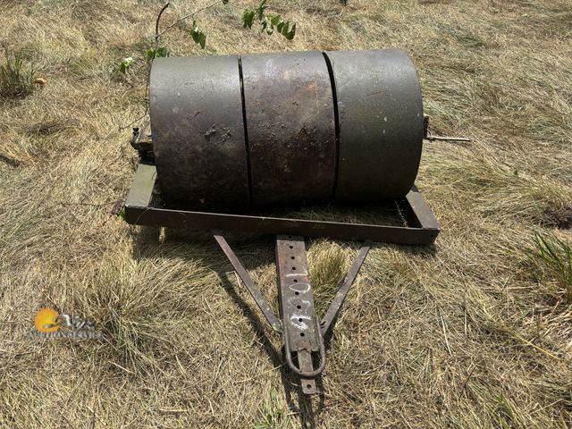 Lot 83-7006 - 3ft Lawn Roller