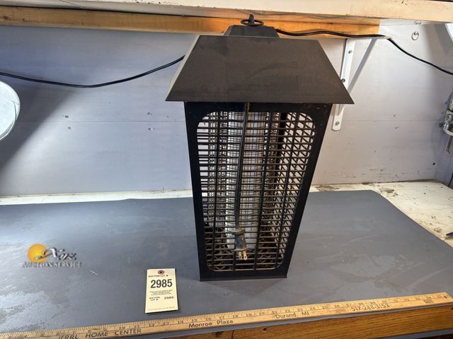 Lot 83-2985 - Bug Zapper