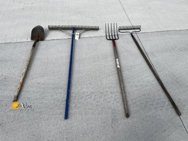 Lot 83-0509 - Lot of Garden/Yard Tools