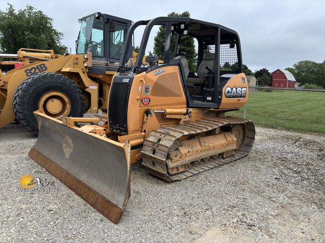 Lot 83-1002 - 2015 Case 650L WT Dozer