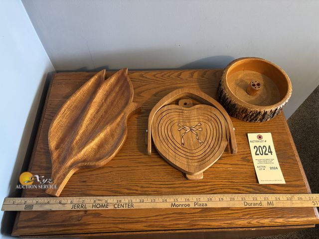 Lot 83-2024 - Decorative Wooden Pieces