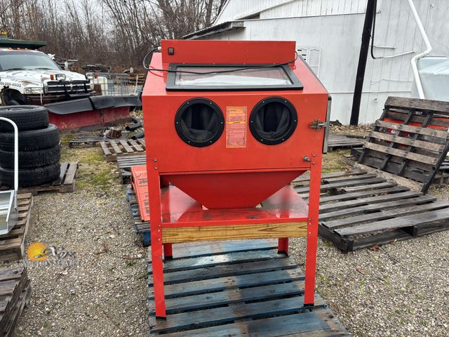 Lot 83-2006 - Steel Blast Cabinet