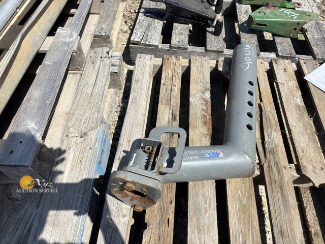 Lot 83-4006 - Extend-A Goose Coupler