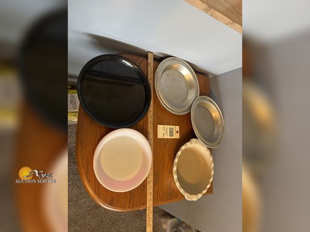 Lot 83-2068 - Lot of Pie Pans