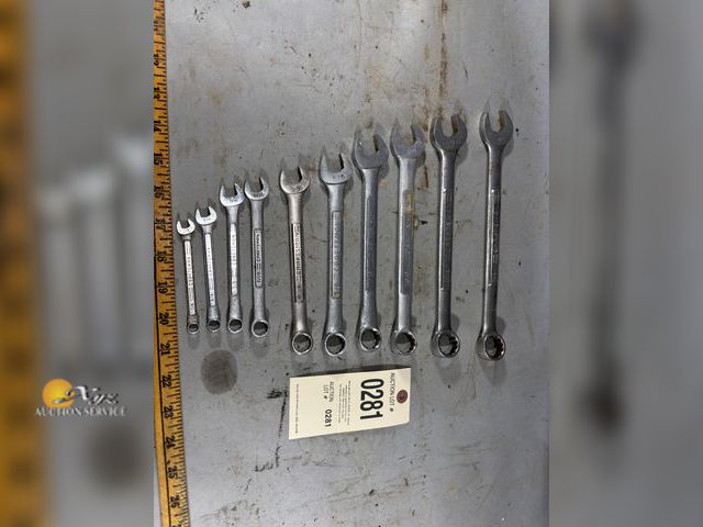 Lot 83-0281 - Lot of Craftsman Wrenches