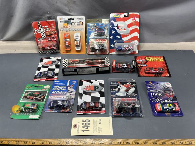 Lot 83-1465 - Die cast Nascar Collection