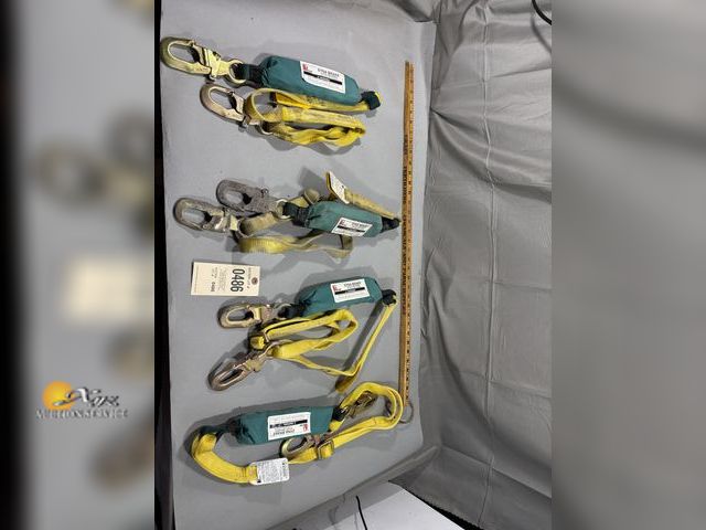 Lot 83-0486 - Four Rose Shock Absorbers
