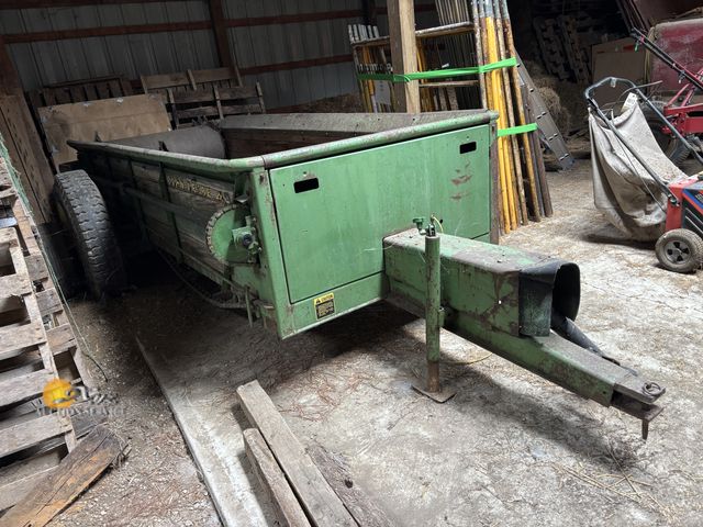 Lot 83-8003 - John Deere 40 Manure Spreader