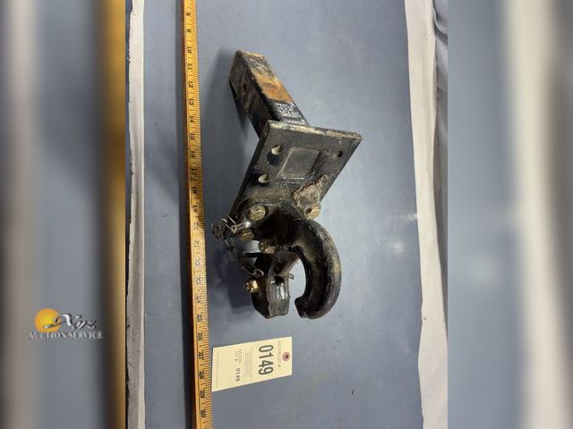 Lot 83-0149 - Pintle Hook Hitch