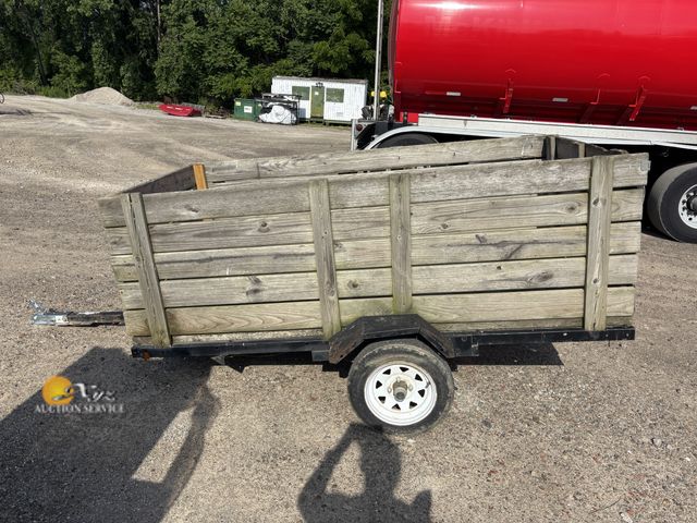 Lot 83-1009 - Utility Trailer with Sides