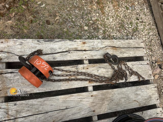 Lot 83-1052 - Chain Hoist 0.5 Ton