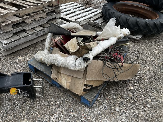 Lot 83-7037 - Miscellaneous CNH and Kubota Parts