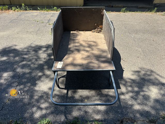 Lot 83-0508 - Garden Cart