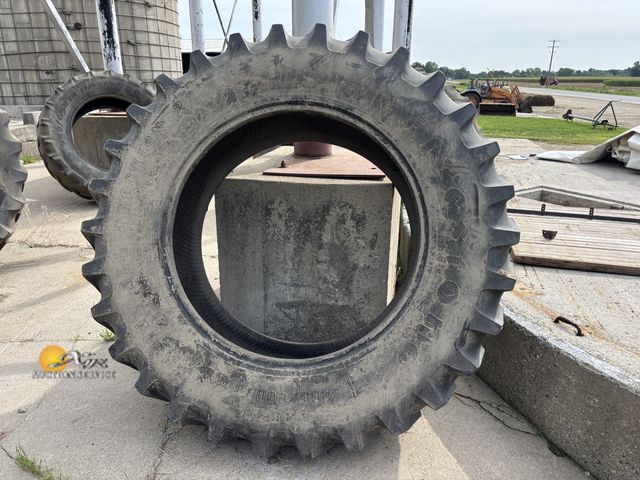 Lot 83-1029 - One Firestone 480/80 R38 Tire
