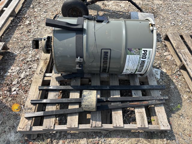 Lot 83-1009 - Moultrie Pro Hunter 30 Gallon Tripod Deer Feeder