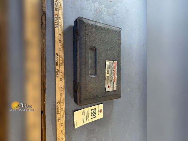 Lot 83-2991 - Tap and Dye Set