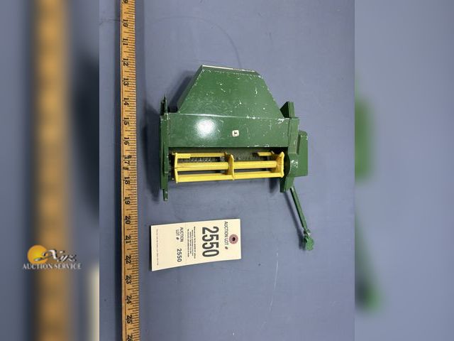 Lot 83-2550 - Vintage 1/16 Scale John Deere Mower Conditioner