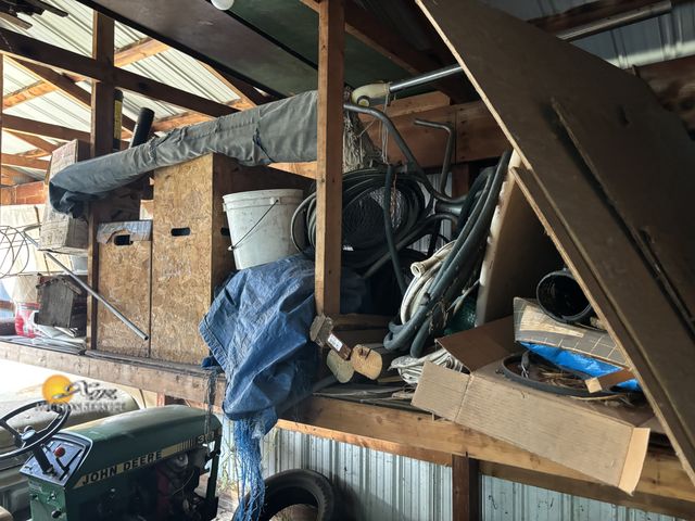Lot 83-7001 - Contents of Shelf