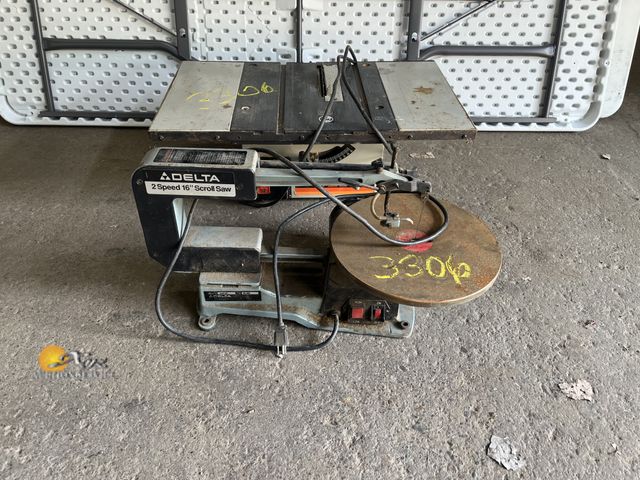 Lot 83-3306 - Delta Scroll Saw, Black &amp; Decker Table Saw Lot