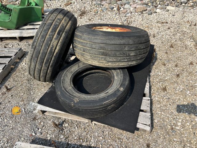 Lot 83-1007 - 7.60-15SL Tire, w.r. meadows sealtight mat, 12.5L-15 Tire, and 10.00-15SL Tire