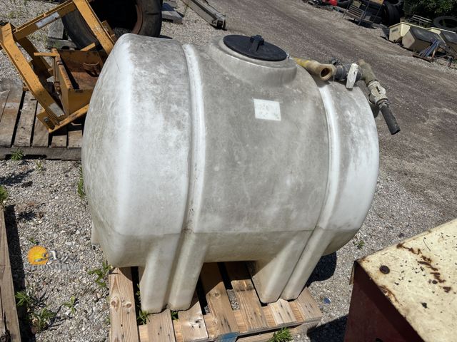 Lot 83-1024 - 225 Gallon Tank